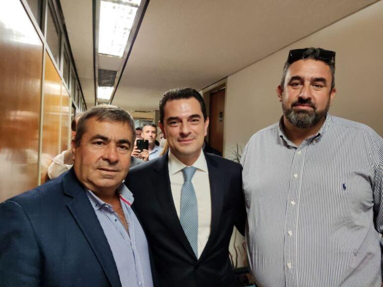 Στις ορκωμοσίες Σκρέκα-Παπαστεργίου ο Κώστας Μαράβας