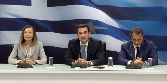 Κώστας Σκρέκας: Το καλάθι του νοικοκυριού θα συνεχιστεί