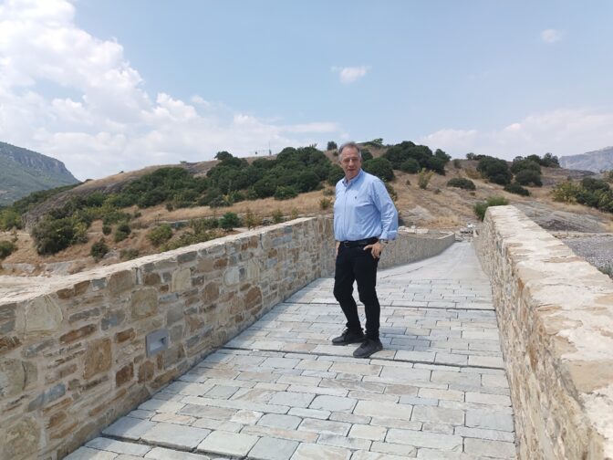 Την πέτρινη τοξωτή γέφυρα της Σαρακίνας διασώζει η Περιφέρεια Θεσσαλίας