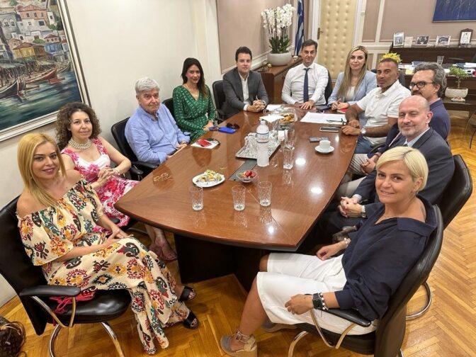 Συνάντηση Γιώργου Βλαχογιάννη με τον Υφυπουργό Εθνικής Οικονομίας και Οικονομικών Χάρη Θεοχάρη