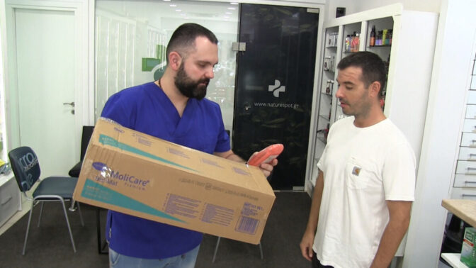 Μια κίνηση προσφοράς με ουσία από τον φαρμακοποιό Βασίλη Τσιούτσια