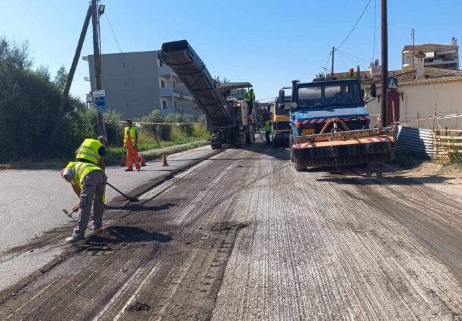 Επιτέλους πέφτει άσφαλτος στα Τρίκαλα!