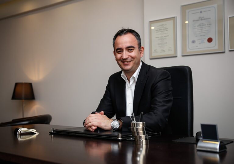 Ο Αχιλλέας Οικονόμου ανακοίνωσε επίσημα την υποψηφιότητά του για δήμαρχος