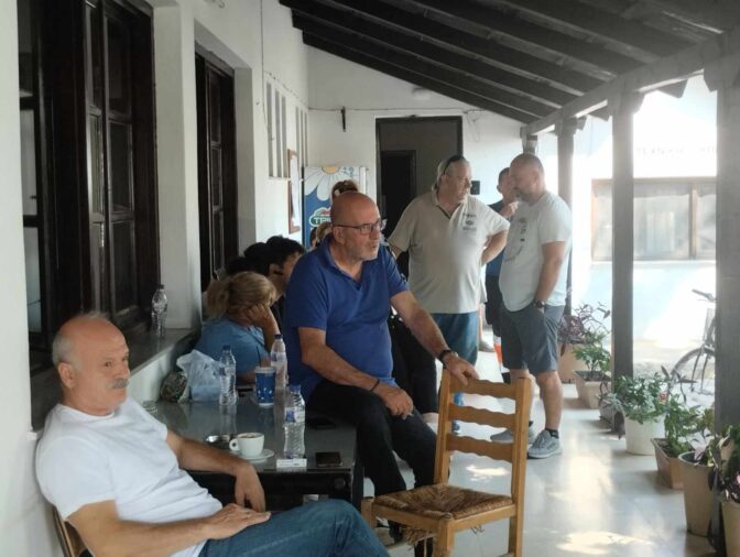 «Σφάχτηκαν» στο αμαξοστάσιο του Δήμου Τρικκαίων για την κεραία (φωτό)