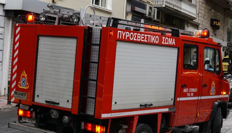 Ζευγάρι στα Τρίκαλα εγκλωβίστηκε σε ασανσέρ