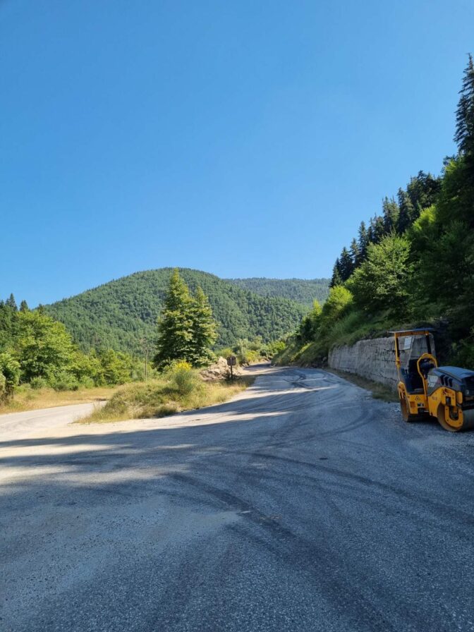 Νέα ασφαλτόστρωση στο δρόμο προς Πολυθέα
