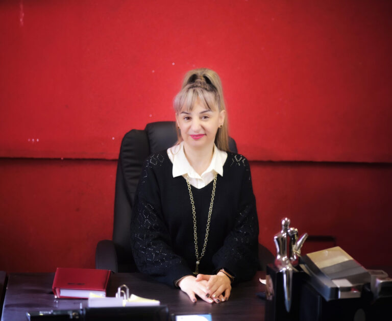 Εδώ που έφθασες, λίγο δεν είναι…