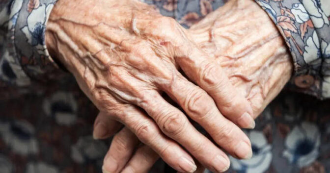 Τρίκαλα: Εξιχνίαση κλοπής από οικία ηλικιωμένης, με τη μέθοδο της απασχόλησης