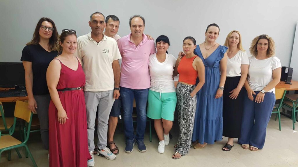 Ελληνική γλώσσα, ιστορία και πολιτισμός σε μετανάστες και πρόσφυγες στα Τρίκαλα