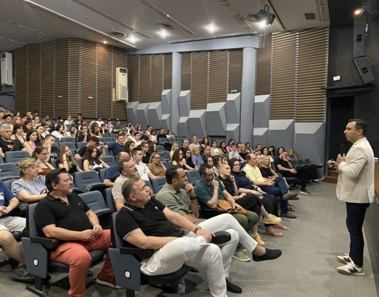Χρήσιμη η ενημερωτική εκδήλωση στα Τρίκαλα για μηχανογραφικό και σπουδές