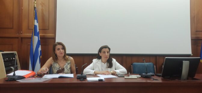 Αγεφύρωτες οι σχέσεις μεταξύ των συμβούλων