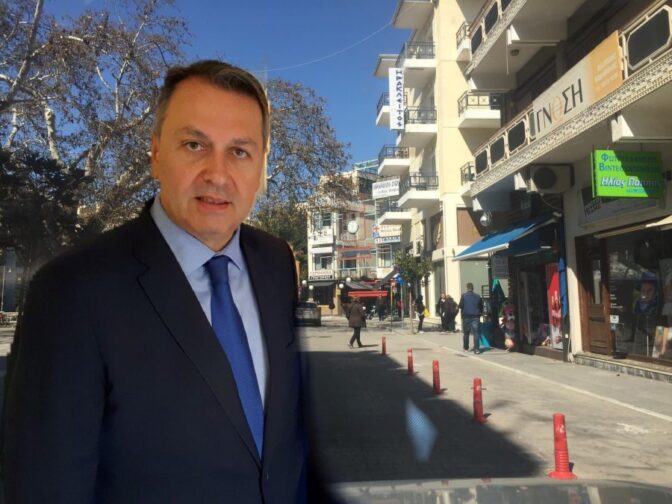 Ο καύσωνας επηρέασε τις …εκπτώσεις στην αγορά των Τρικάλων