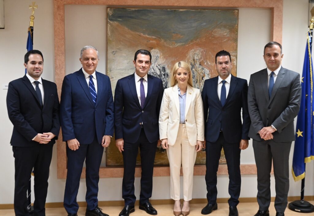Συνάντηση του Κώστα Σκρέκα με την Πρόεδρο της Βουλής των Αντιπροσώπων της Κύπρου