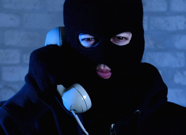 Καλαμπάκα: Λαχτάρα για οικογένεια με δήθεν τροχαίο