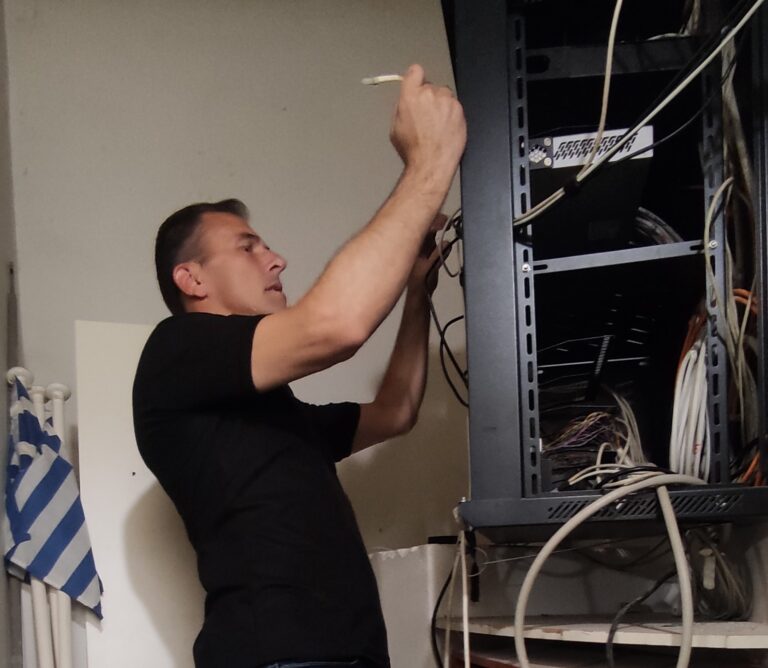 Μερική αποκατάσταση του δικτύου του Δήμου και της ΔΕΥΑΜ