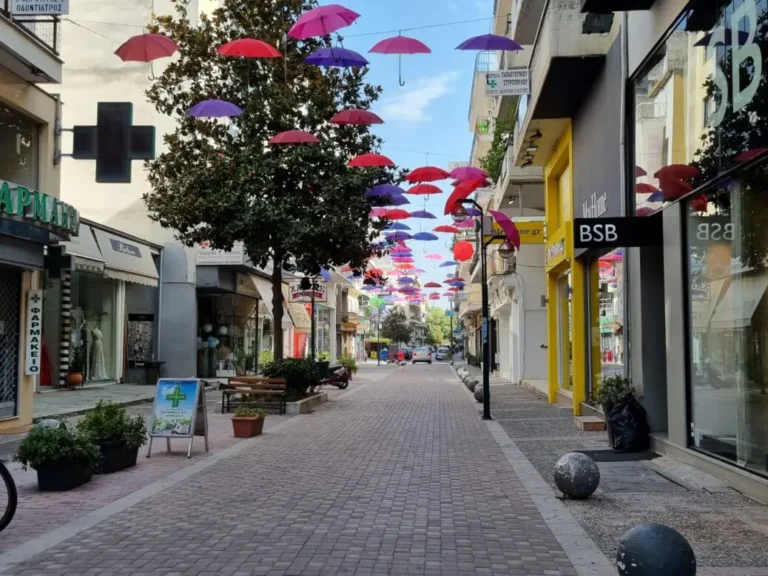 Δεν έφεραν ανάσα στα ταμεία οι εκπτώσεις στα Τρίκαλα