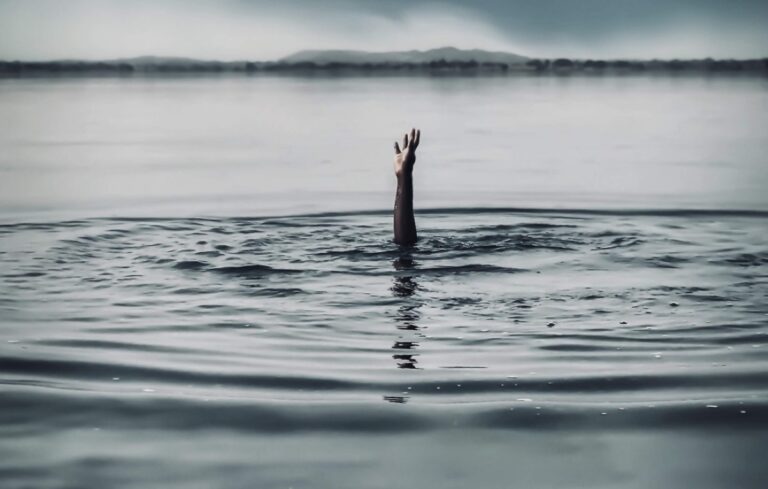 Παραλίγο τραγωδία στην Κουτσουπιά – Νεαρός άνδρας κινδύνεψε να πνιγεί