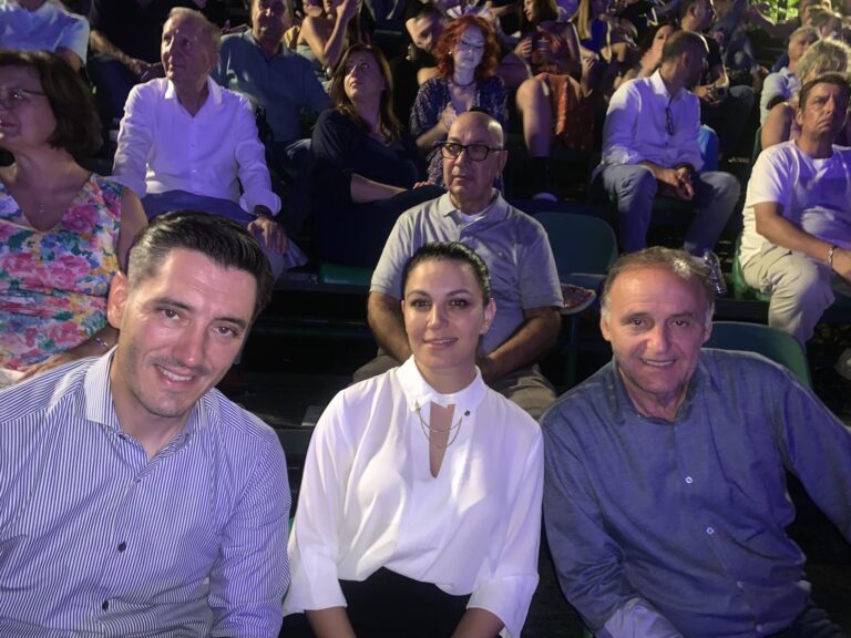 Μαγνήτης ο δάσκαλος Τάκης Παζαΐτης!