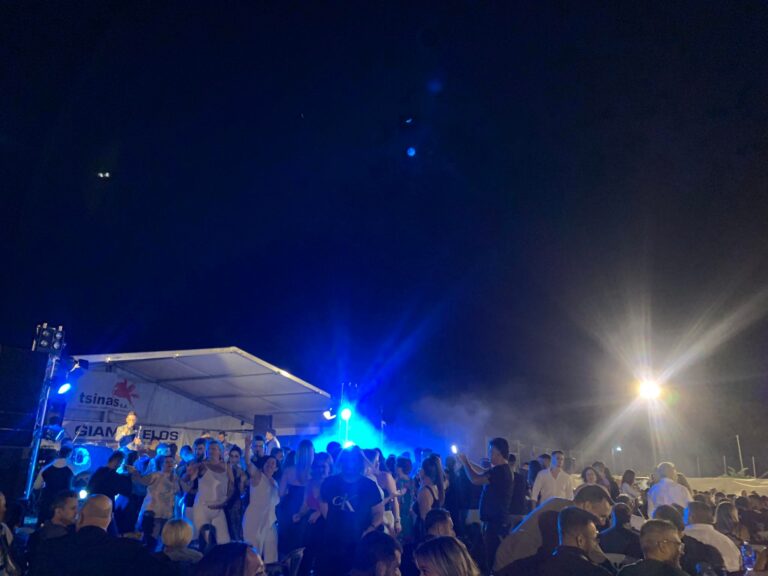 Μέχρι πρωίας γλέντι στον Πρόδρομο (φωτό)