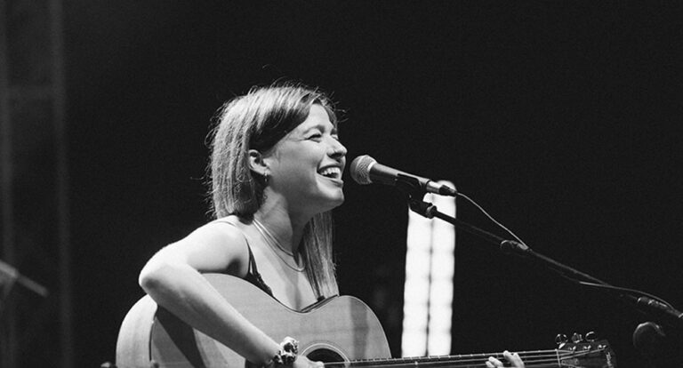 Κοιτίδα πολιτισμού το …εξωτικό Λιόπρασο Τρικάλων – Μεγάλη Συναυλία με την Ιουλία Καραπατάκη