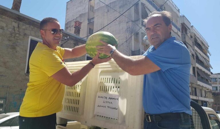 Παραγωγός δώρισε καρπούζια στο Κοινωνικό Εστιατόριο του Δήμου Τρικκαίων