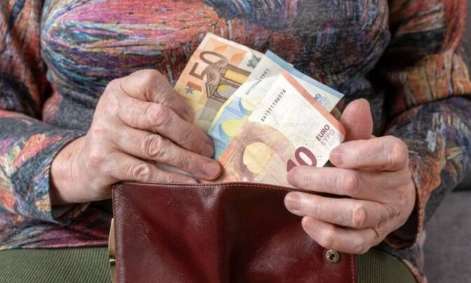 Τα 3 + 2 μέτρα στήριξης των συνταξιούχων - Όλες οι παροχές