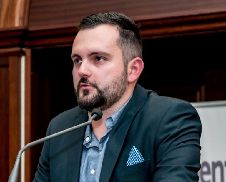 Προτάσεις και σκέψεις του Βασίλη Τσιούτσια για τόνωση της παιδείας εν όψει της νέας σχολικής χρόνιας