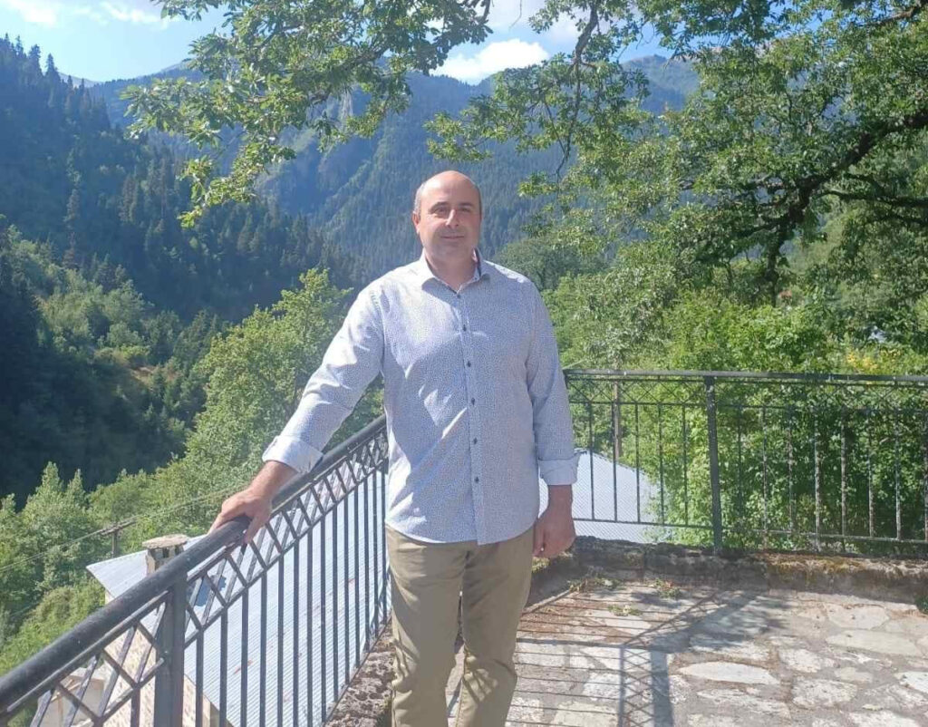 Ξανά στη «μάχη» ο ...αεικίνητος πρόεδρος της Πύρρας