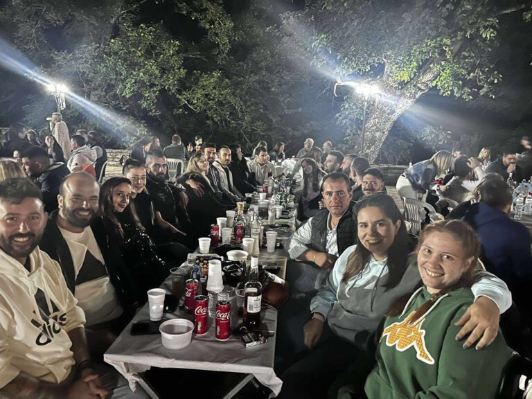 Ένα γνήσιο λαϊκό γλέντι μέχρι πρωίας στην Πύρρα Τρικάλων (φωτό)