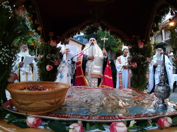 Με μεγαλοπρέπεια η γιορτή της Μεγαλόχαρης στο ν. Τρικάλων (φωτό)