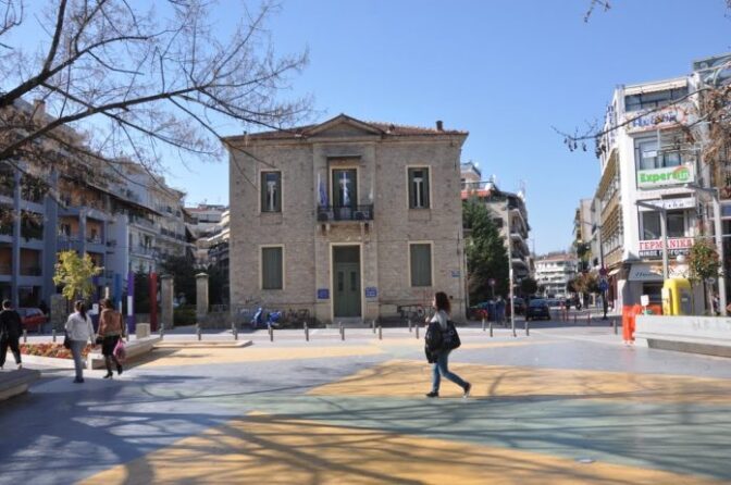 Τρίκαλα: Αναστάτωση από οδηγό που κινούταν αντίθετα σε μονόδρομους!