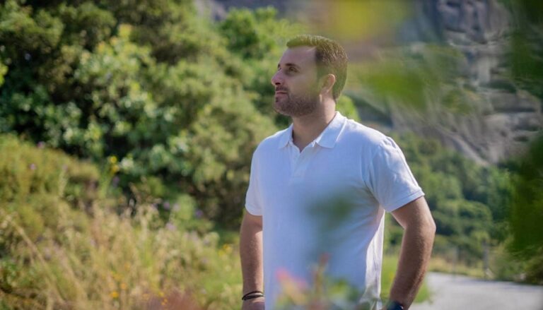 Πόλεμος με τα Τρίκαλα: Η στοχοποίηση Αβραμόπουλου