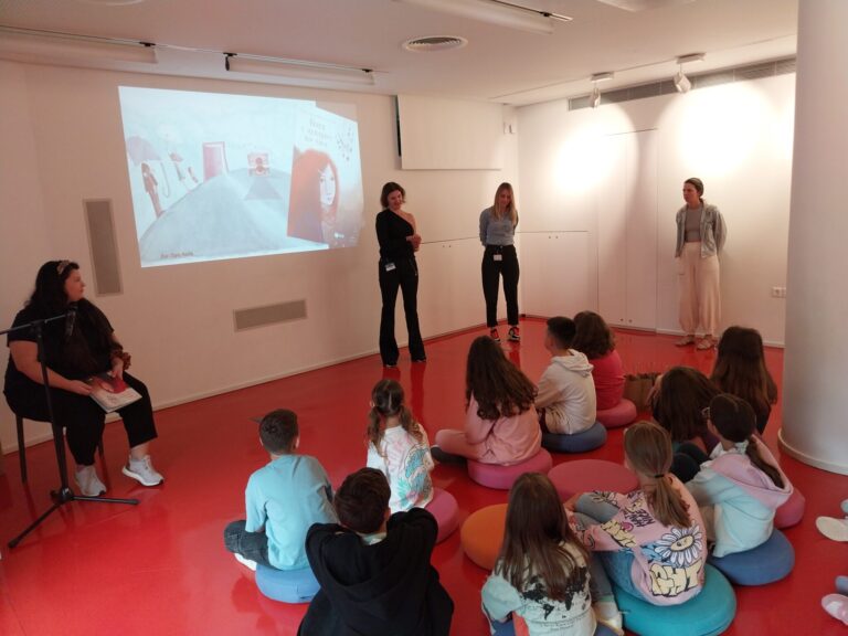 Παιδικό εργαστήριο με θέμα τις αισθήσεις στη Βιβλιοθήκη Καλαμπάκας