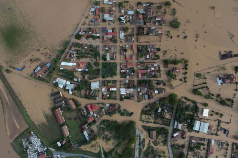 Λάρισα: Για μία ακόμη φορά η Υπέρεια Φαρσάλων κάτω από το νερό… Δεν αντέχουν άλλο οι κάτοικοι! (φωτό)