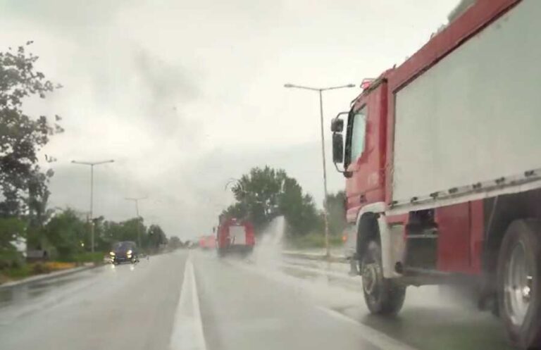 Τρίκαλα: Συγκλονιστικό βίντεο με τα Πυροσβεστικά να οδεύουν προς Βόλο
