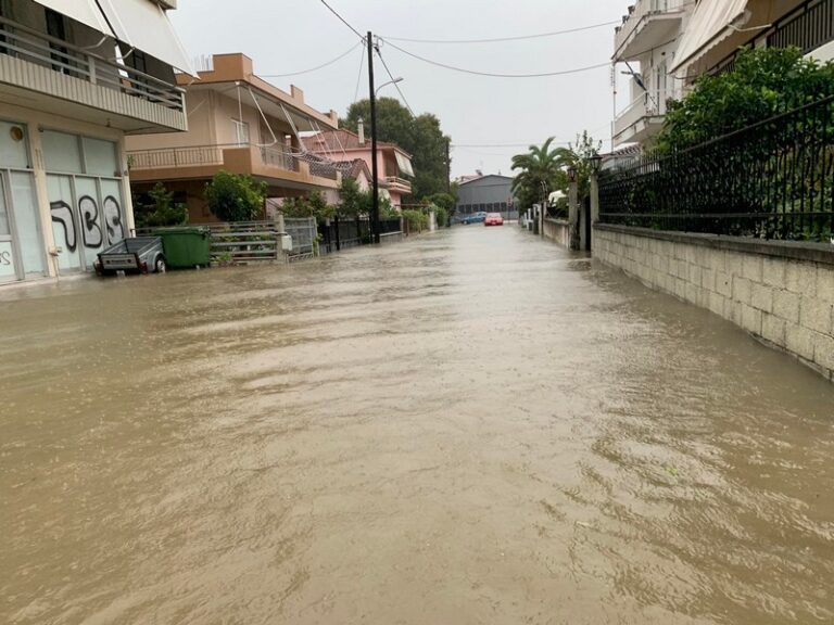 Κλειστά και σήμερα τα φροντιστήρια σε όλο το νομό λόγω των πλημμυρών