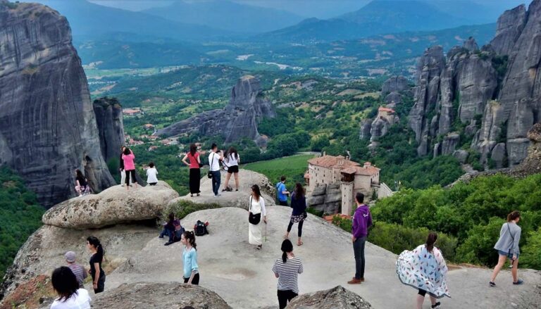 «Κρατάει» ακόμα ο τουρισμός στην Καλαμπάκα
