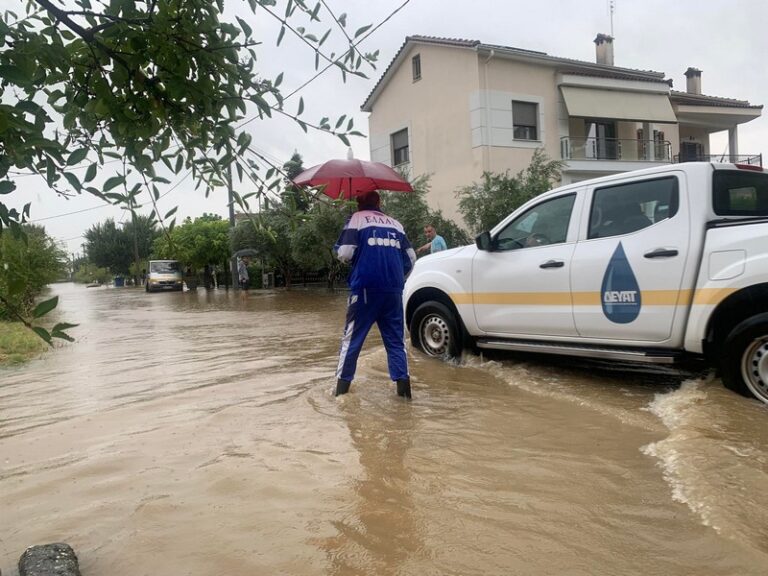 Όλη η πόλη μυρίζει πετρέλαιο!