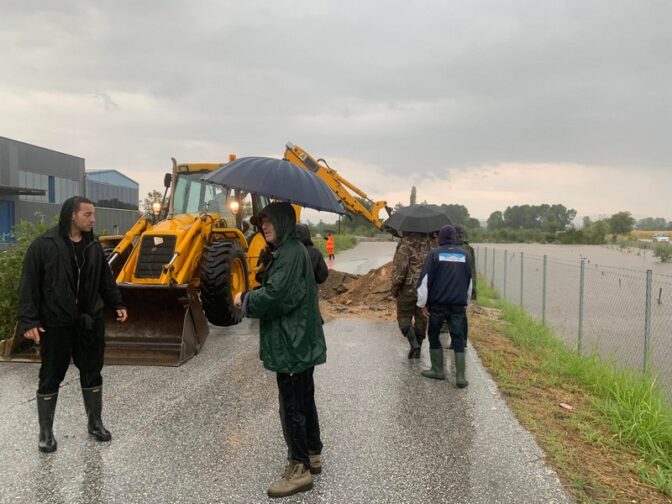 Προτεραιότητα των αρμόδιων αρχών να μην κινδυνέψουν άνθρωποι