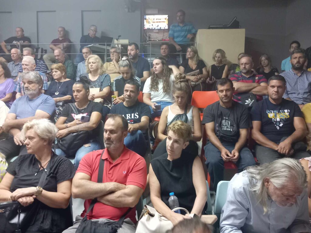 Ξεχειλίζει η απόγνωση στο ΔΣ Τρικάλων (φωτό – βίντεο)