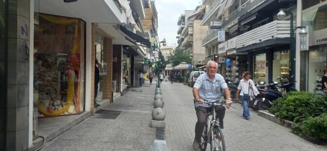 Διαμαρτύρονται οι Τρικαλινοί έμποροι για το κλείσιμο της αγοράς