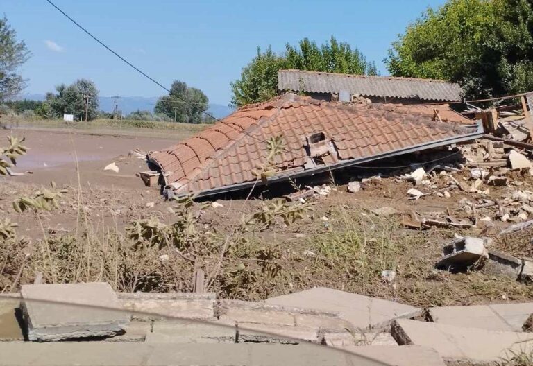 3.062 κτήρια με ζημιές σε 26 κοινότητες των Τρικάλων