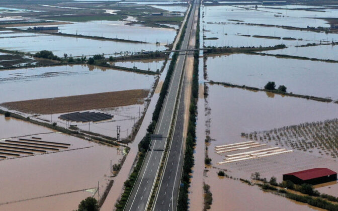 Ανοίξε η εθνική οδός Τρίκαλα - Λάρισα και στα δύο ρεύματα/Η απόφαση