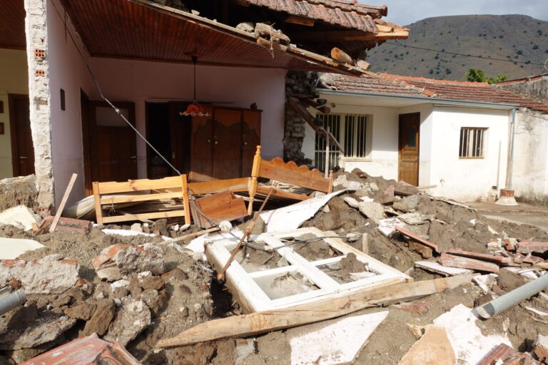 Κραυγή πόνου από τους κατοίκους της Φαρκαδόνας (φωτό – βίντεο)