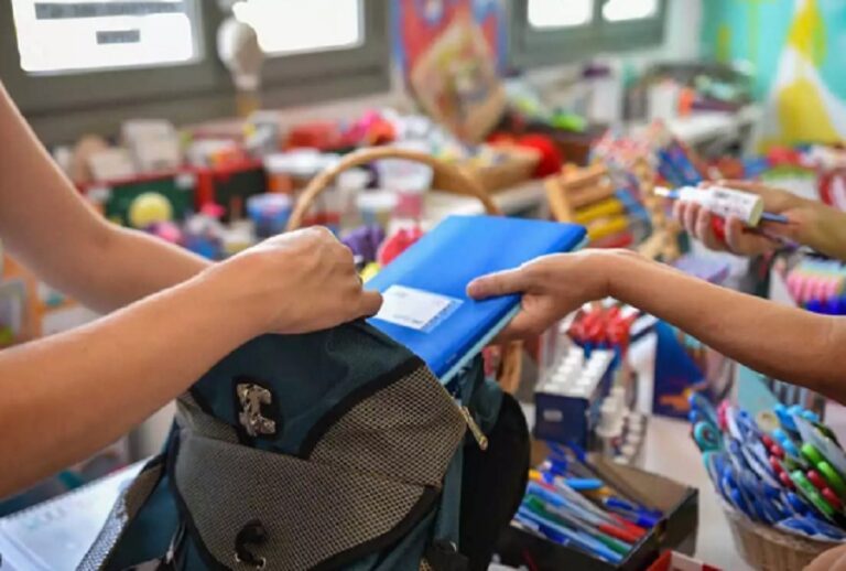 Ξεκινά η διανομή σχολικών ειδών για τους μαθητές στις πληγείσες περιοχές της Θεσσαλίας