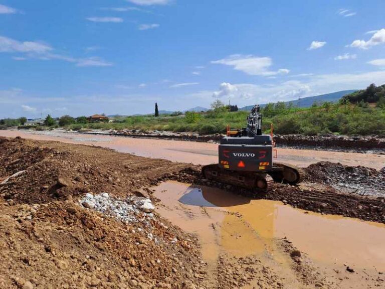 Συνεχίζονται από την ΠΕ Θεσσαλίας οι αποκαταστάσεις στο οδικό δίκτυο