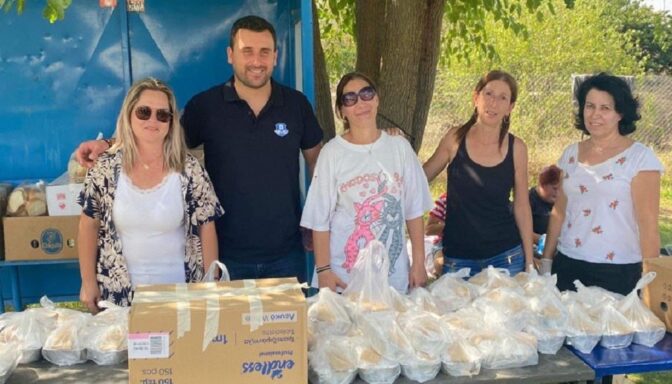 Στο Γριζάνο για στήριξη των πλημμυροπαθών, ο Λευτέρης Αβραμόπουλος