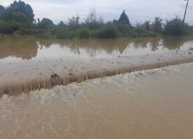 Σε αναμμένα κάρβουνα οι πληγέντες αγρότες στα Τρίκαλα