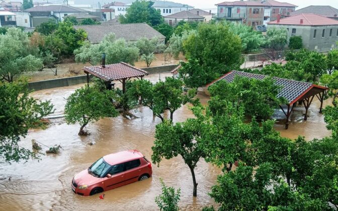 Πήλιο: «Δεν υπάρχει τρόπος επικοινωνίας με τους εγκλωβισμένους»