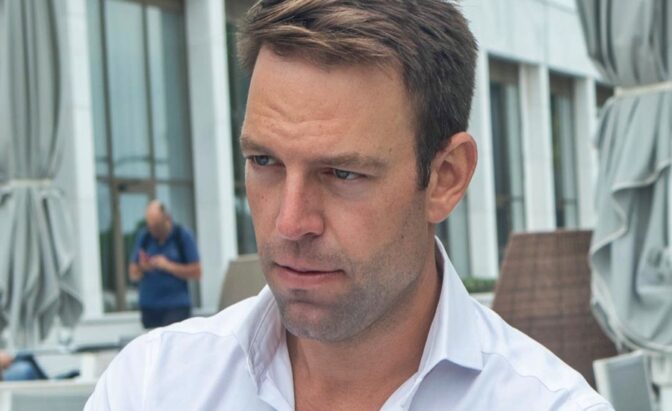 Στην περιοχή των πλημμυρισμένων στη Φαρκαδόνα την Τρίτη, ο Στέφανος Κασσελάκης